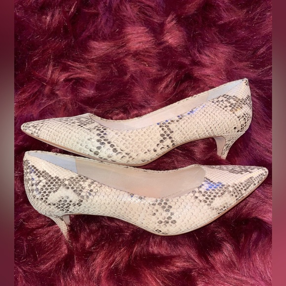 Louise et Cie Snakeskin Jordyna Pump - Picture 3 of 6